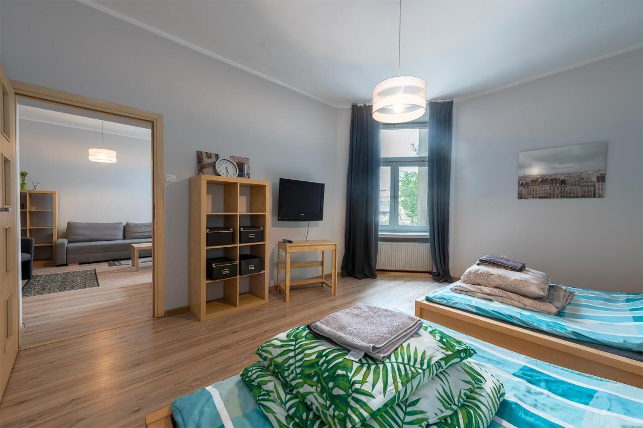 Essence Of Lodz-145M!Central-Secured-Comfy18Ppl!&Freeparking Exterior photo